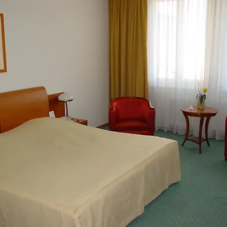 埃克塞尔酒店 酒店