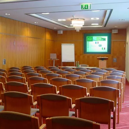 埃克塞尔酒店 4*